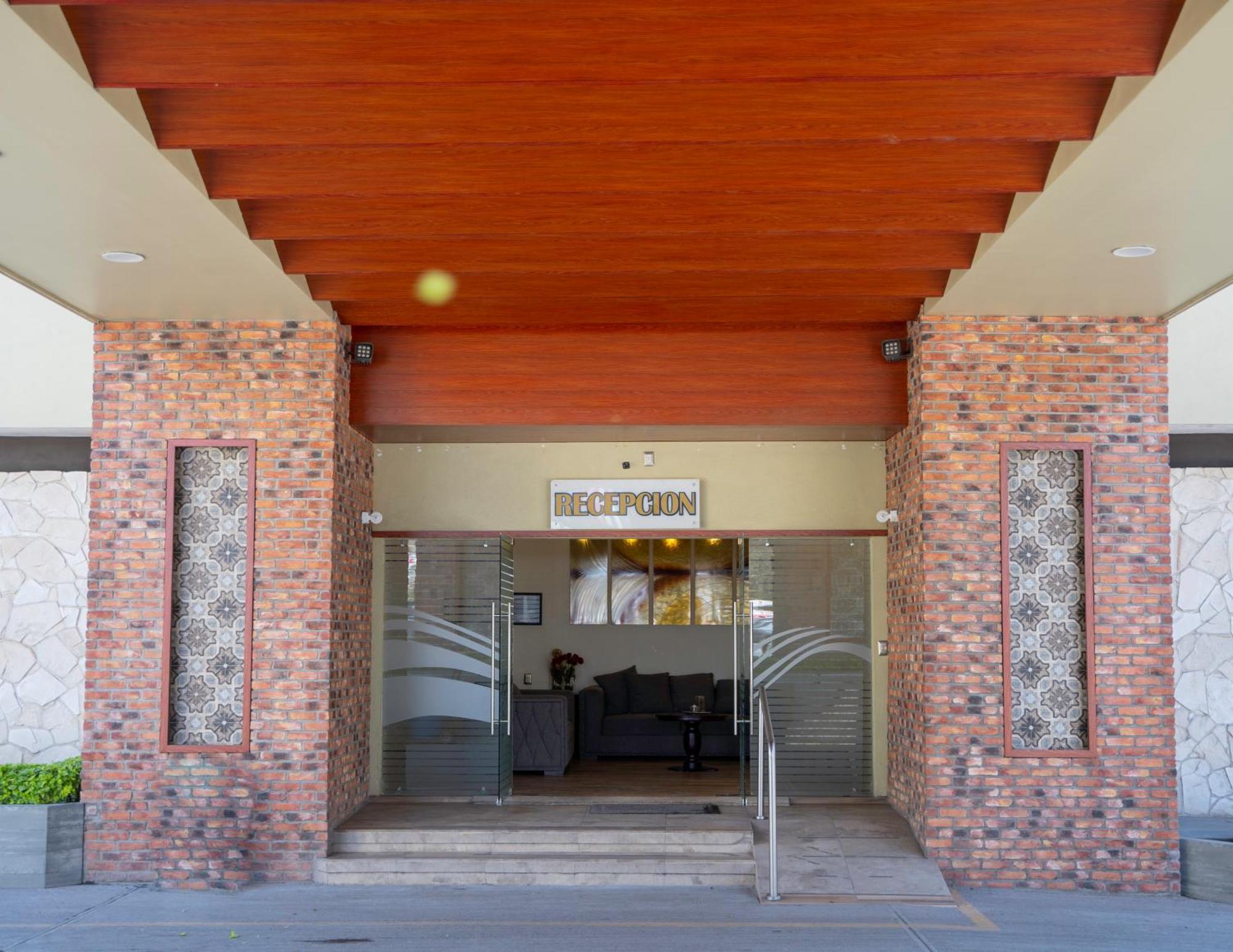 Hotel Maria Dolores Río Verde Exterior photo